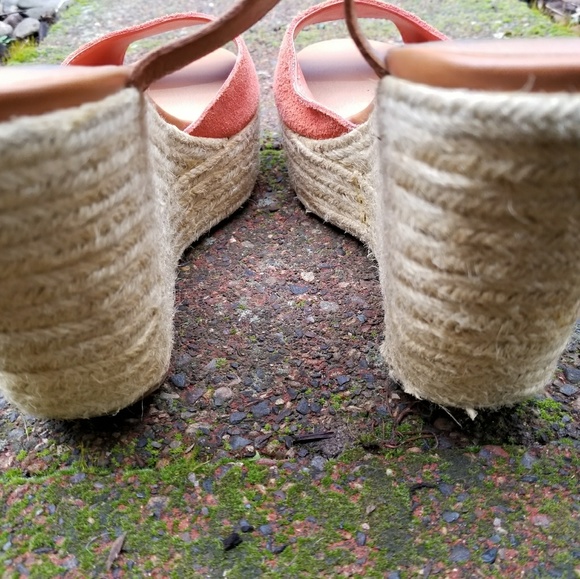 Dolce Vita Sandals - Picture 3 of 5